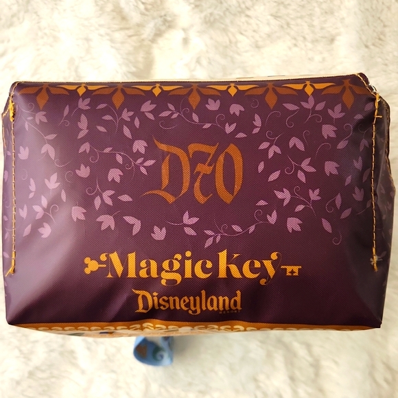 Disneyland 70th Anniversary Magic Key Bag Insulated Cooler Bag - Picture 3 of 6